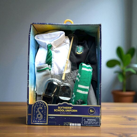 Harry Potter Hogwarts Slytherin School Uniform for 18” Doll Robe Shoes Wand - Picture 1 of 4
